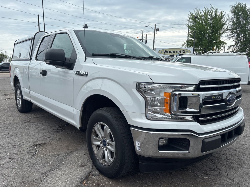 Photo 4 of this FORD F150