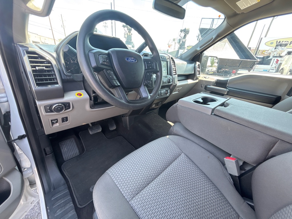 Photo 14 of this FORD F150