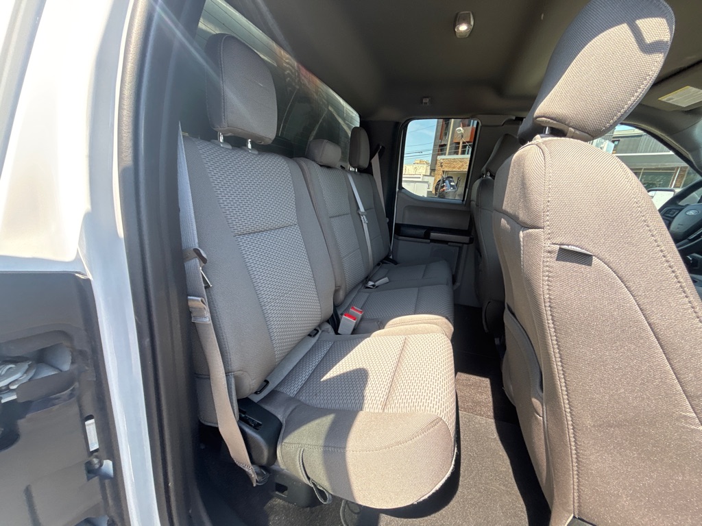Photo 25 of this FORD F150