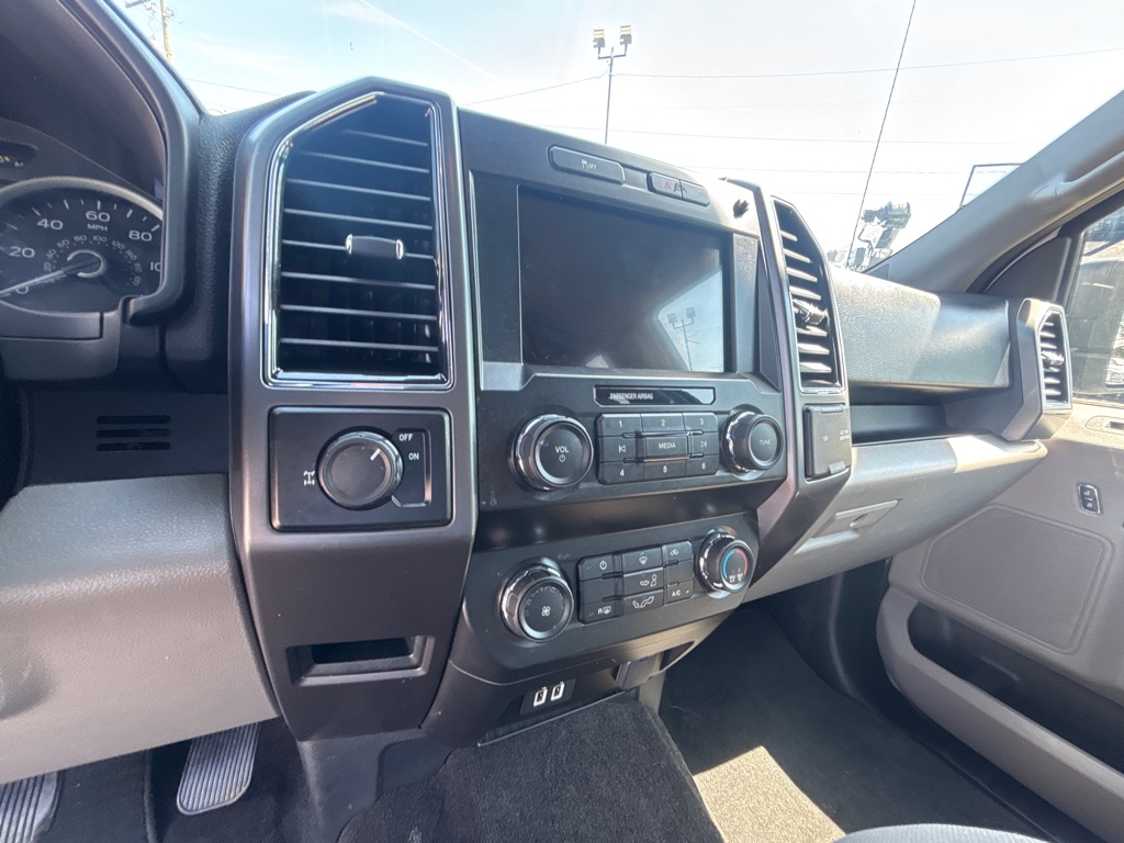 Photo 19 of this FORD F150