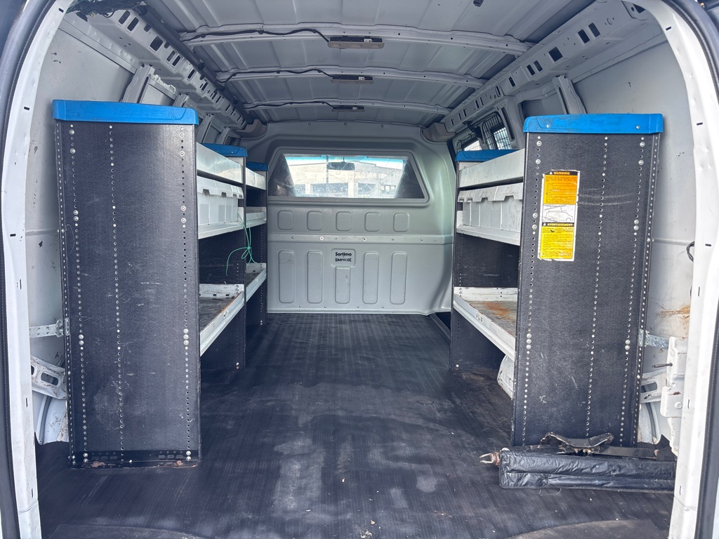 Photo 14 of this CHEVROLET EXPRESS G2500