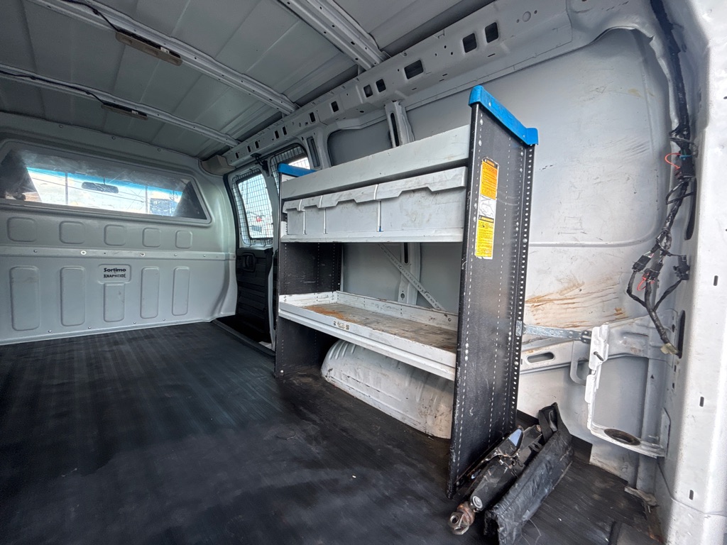 Photo 16 of this CHEVROLET EXPRESS G2500