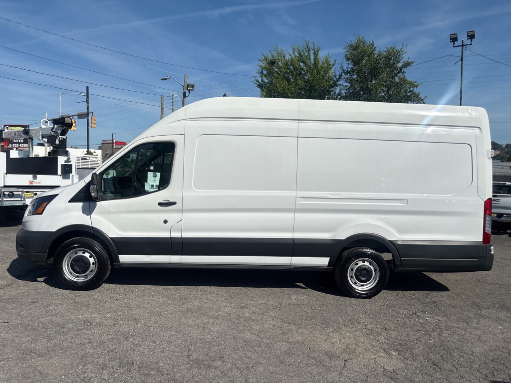 Photo 2 of this FORD T350