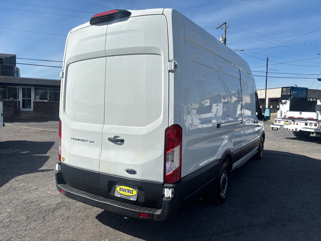 Photo 5 of this FORD T350