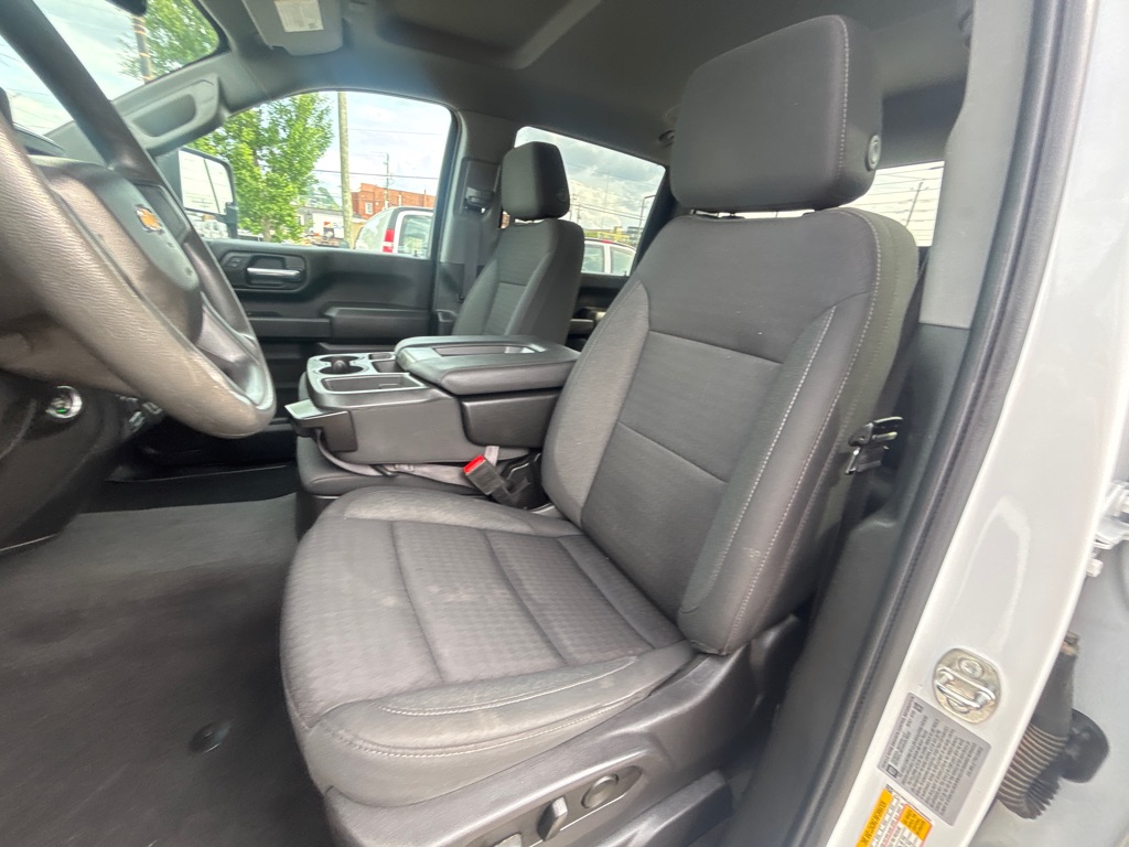 Photo 6 of this CHEVROLET SILVERADO 2500