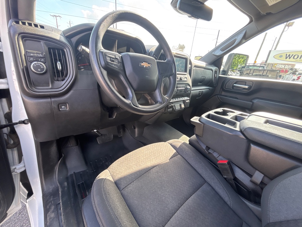 Photo 10 of this CHEVROLET SILVERADO 2500
