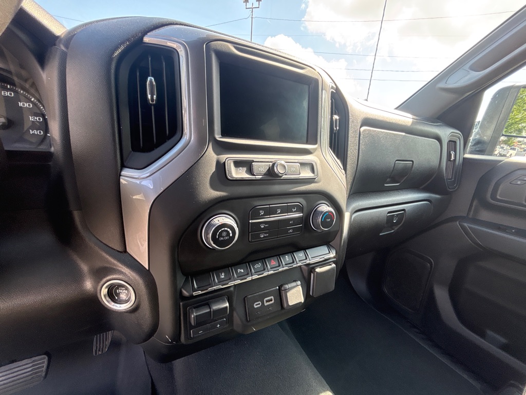 Photo 15 of this CHEVROLET SILVERADO 2500