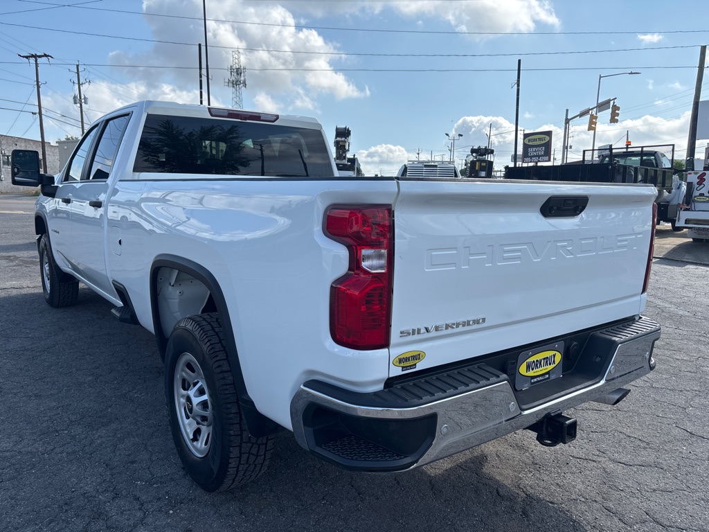 Photo 3 of this CHEVROLET SILVERADO 2500