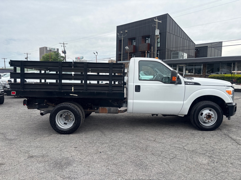 Photo 6 of this FORD F350