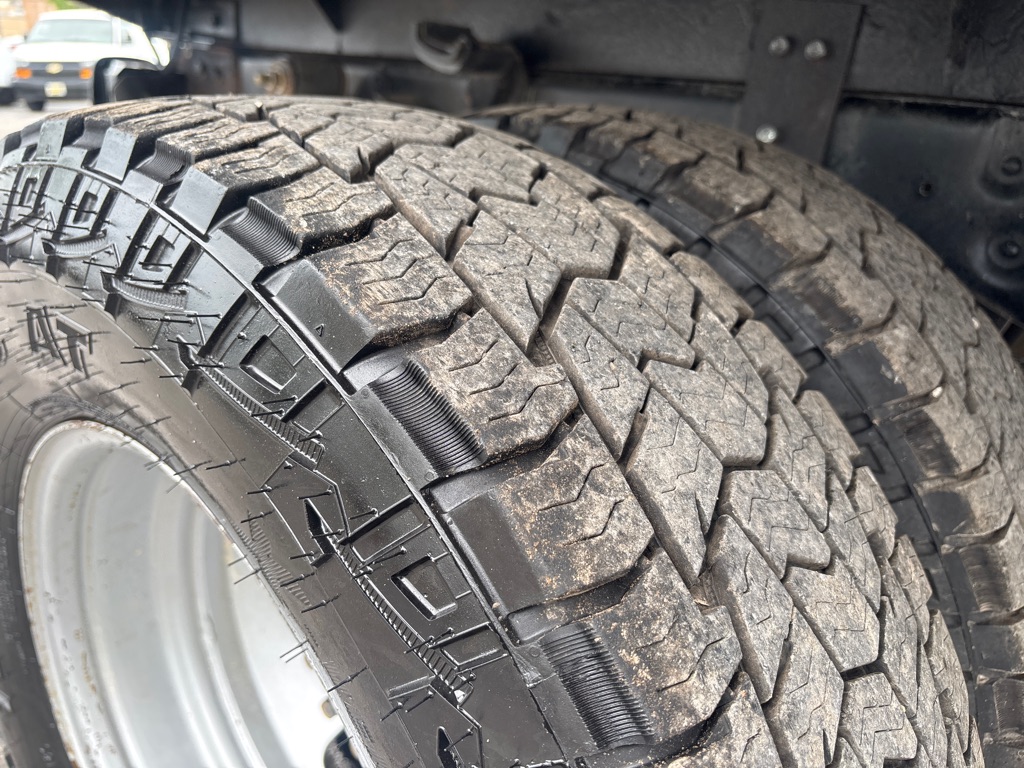 Photo 16 of this FORD F350