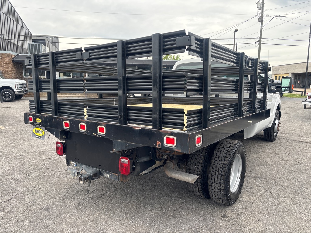Photo 5 of this FORD F350