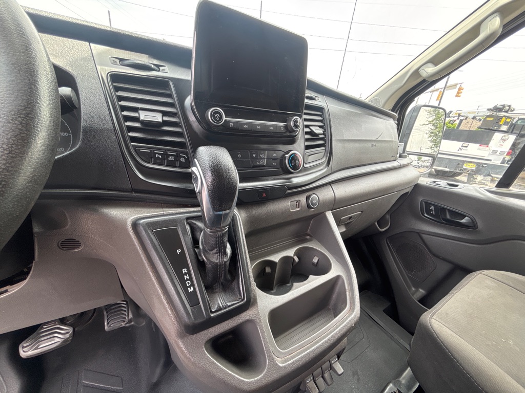 Photo 14 of this FORD TRANSIT