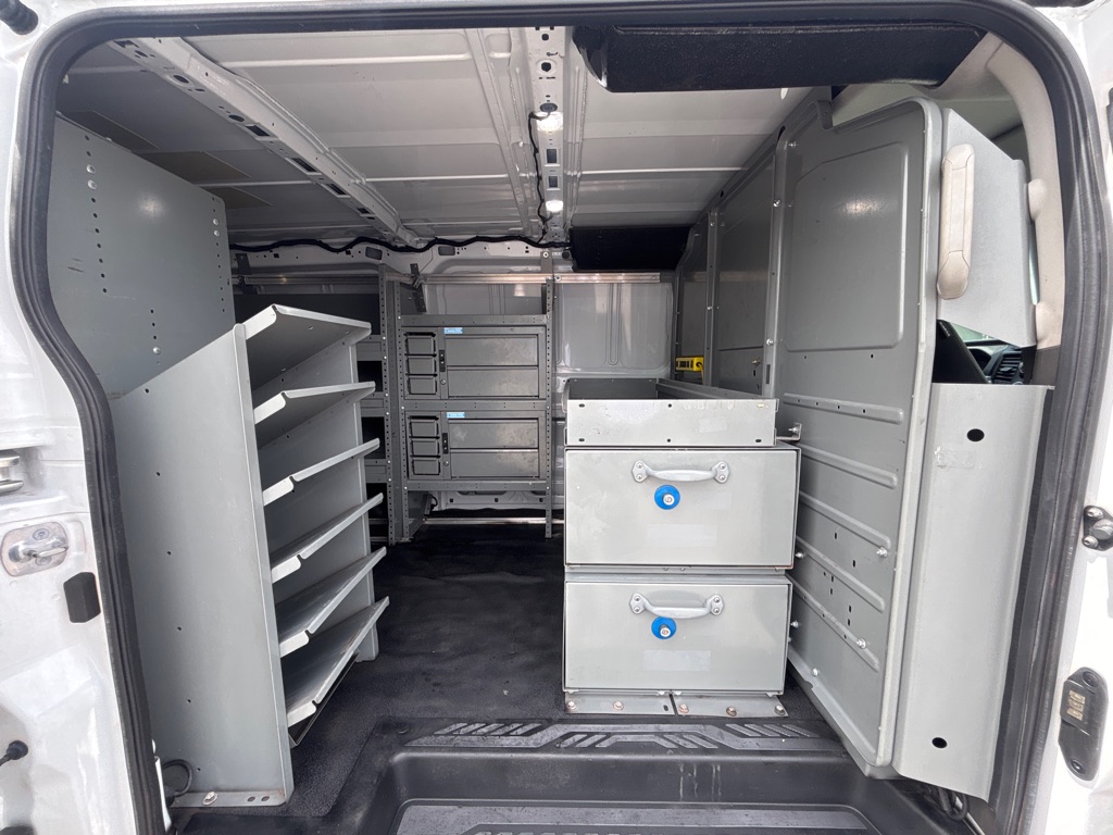 Photo 22 of this FORD TRANSIT