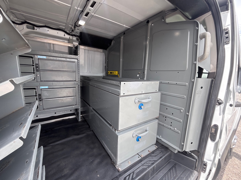Photo 24 of this FORD TRANSIT