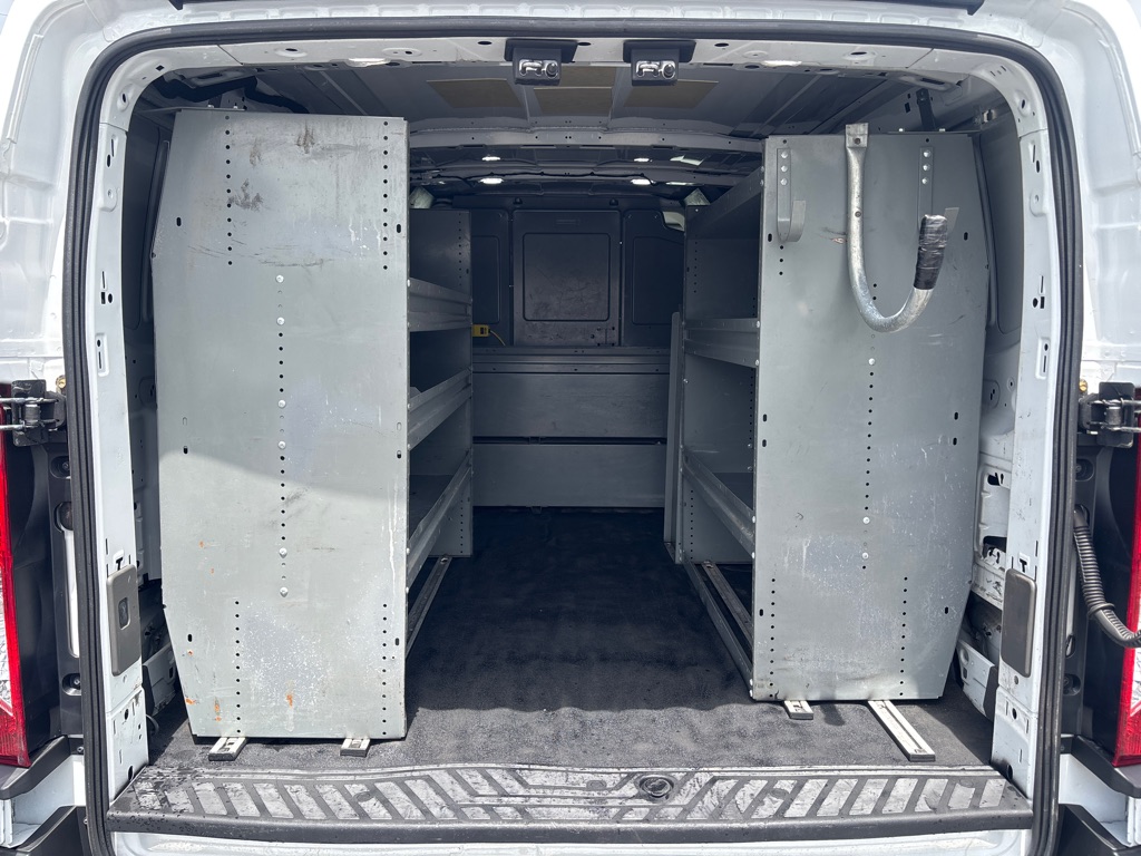 Photo 19 of this FORD TRANSIT