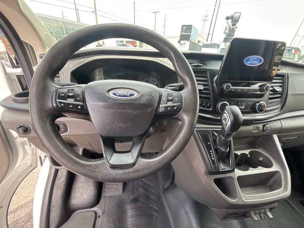 Photo 11 of this FORD TRANSIT