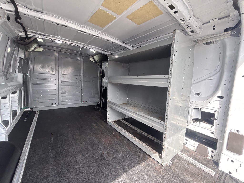 Photo 18 of this FORD TRANSIT