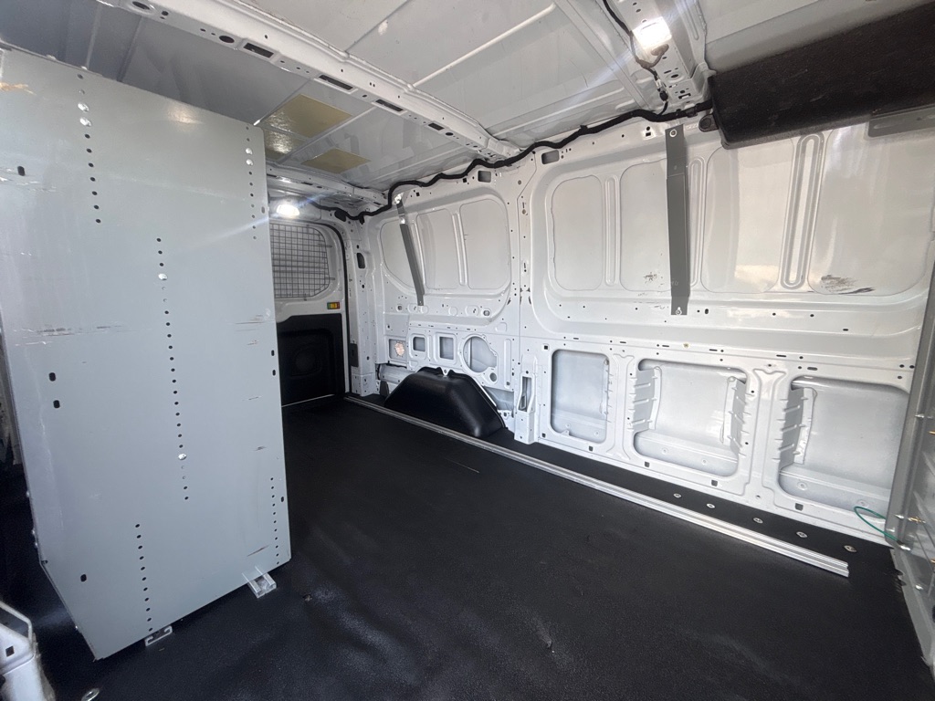 Photo 19 of this FORD TRANSIT