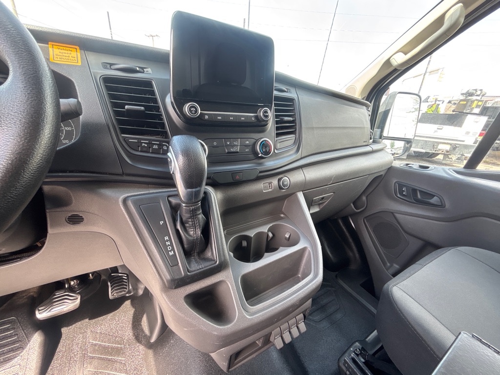 Photo 13 of this FORD TRANSIT