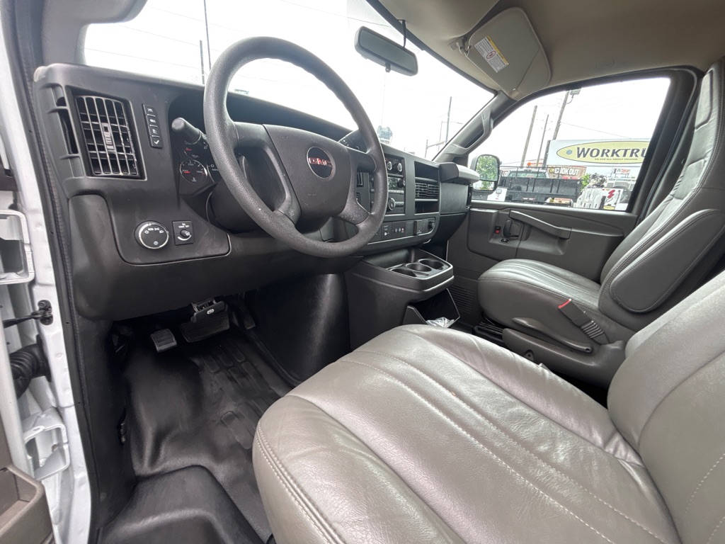Photo 9 of this GMC SAVANA