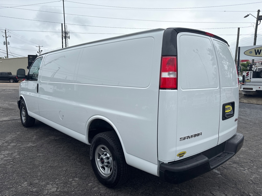 Photo 3 of this GMC SAVANA