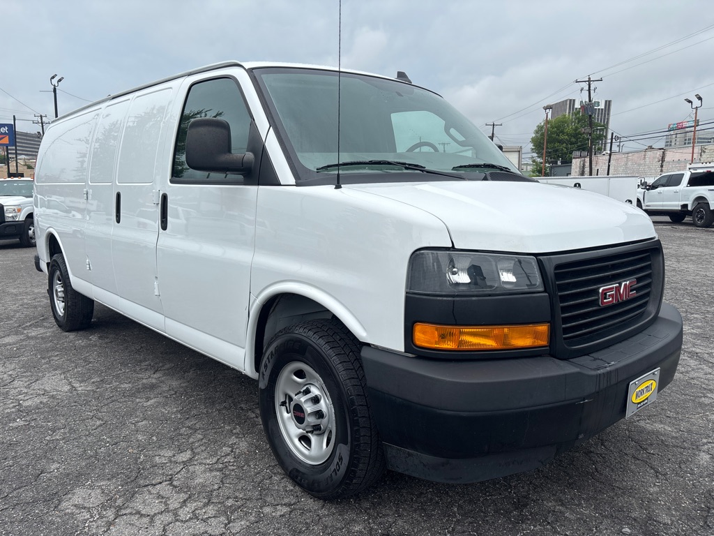Photo 7 of this GMC SAVANA