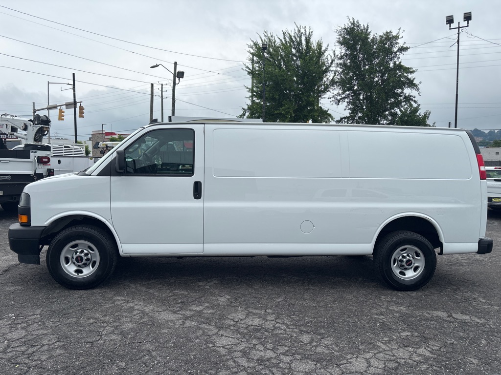 Photo 2 of this GMC SAVANA