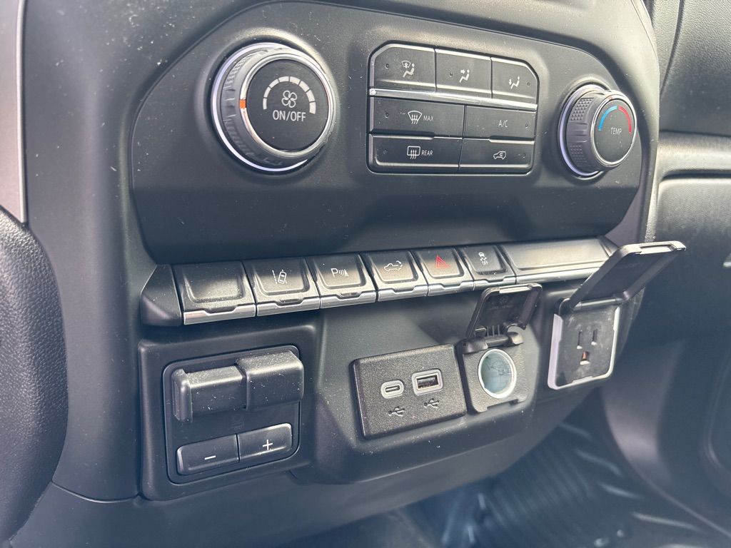Photo 15 of this CHEVROLET SILVERADO 2500
