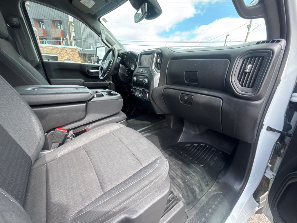 Photo 19 of this CHEVROLET SILVERADO 2500