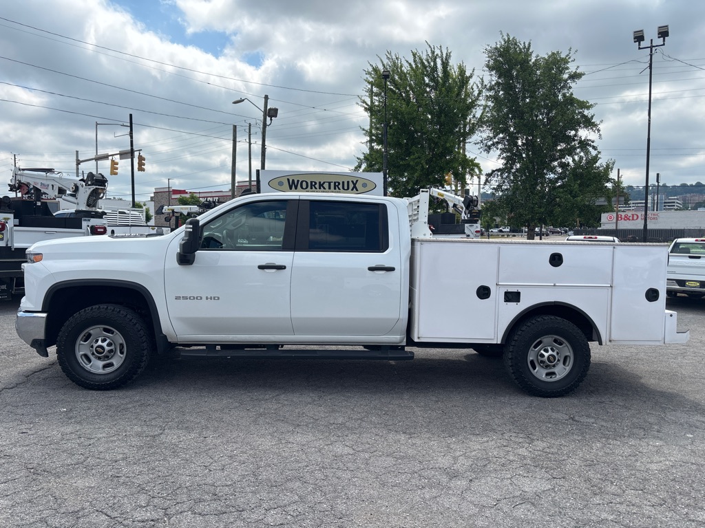 Photo 2 of this CHEVROLET SILVERADO 2500