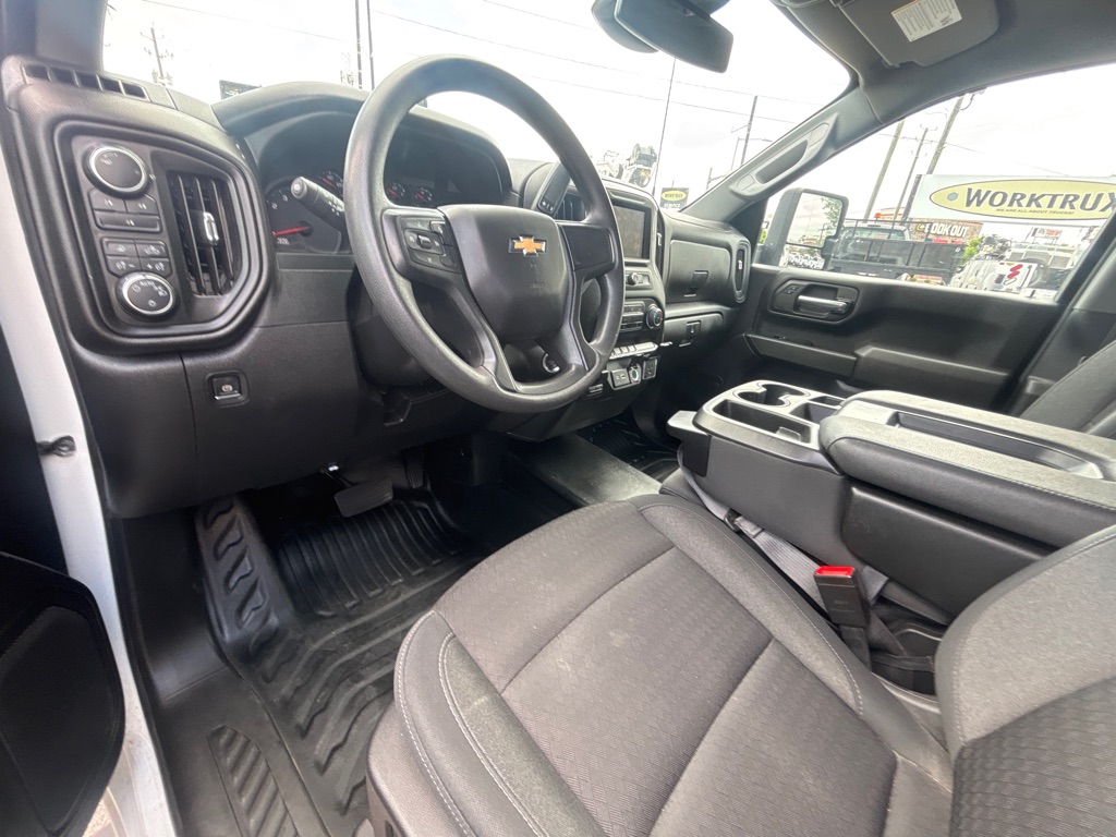 Photo 9 of this CHEVROLET SILVERADO 2500
