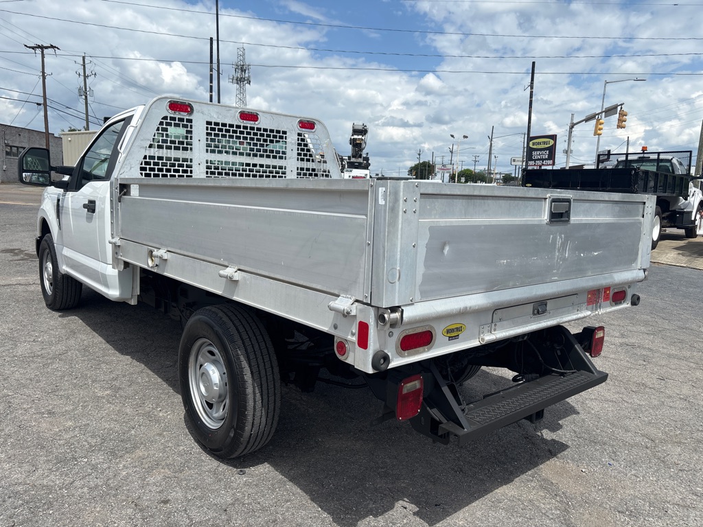Photo 3 of this FORD F250
