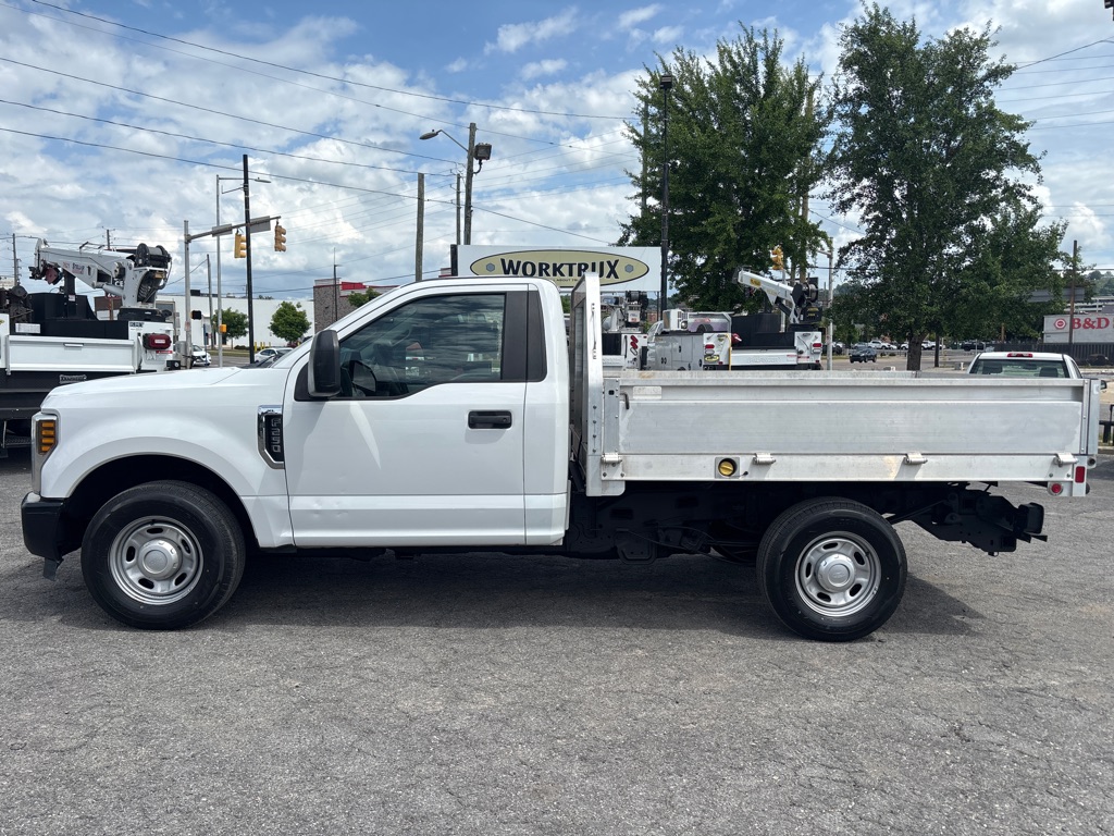 Photo 2 of this FORD F250