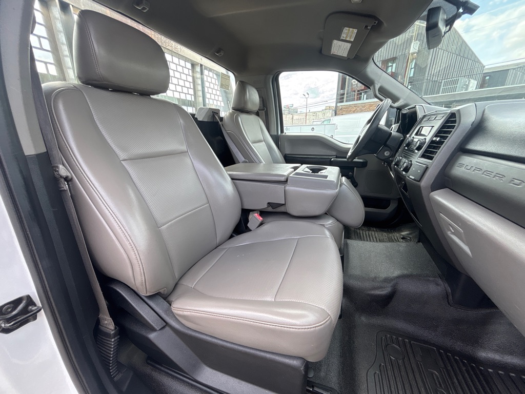 Photo 10 of this FORD F250