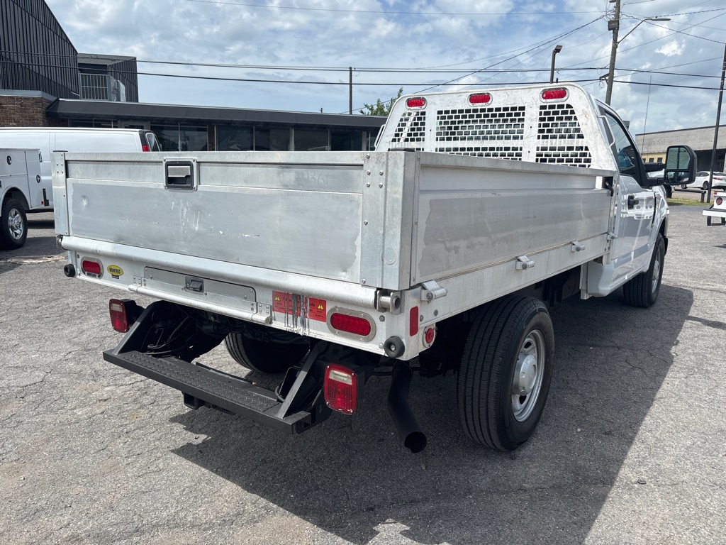 Photo 4 of this FORD F250