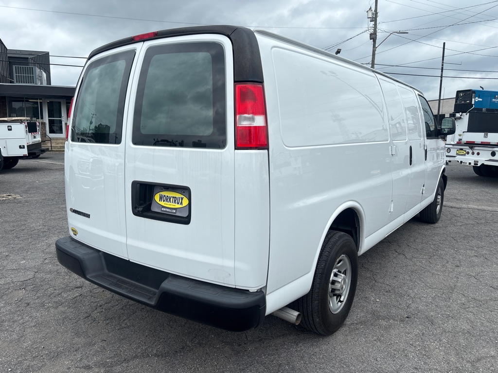 Photo 5 of this CHEVROLET EXPRESS G2500