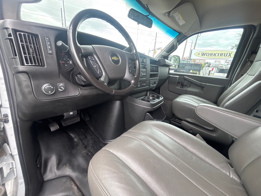 Photo 9 of this CHEVROLET EXPRESS G2500