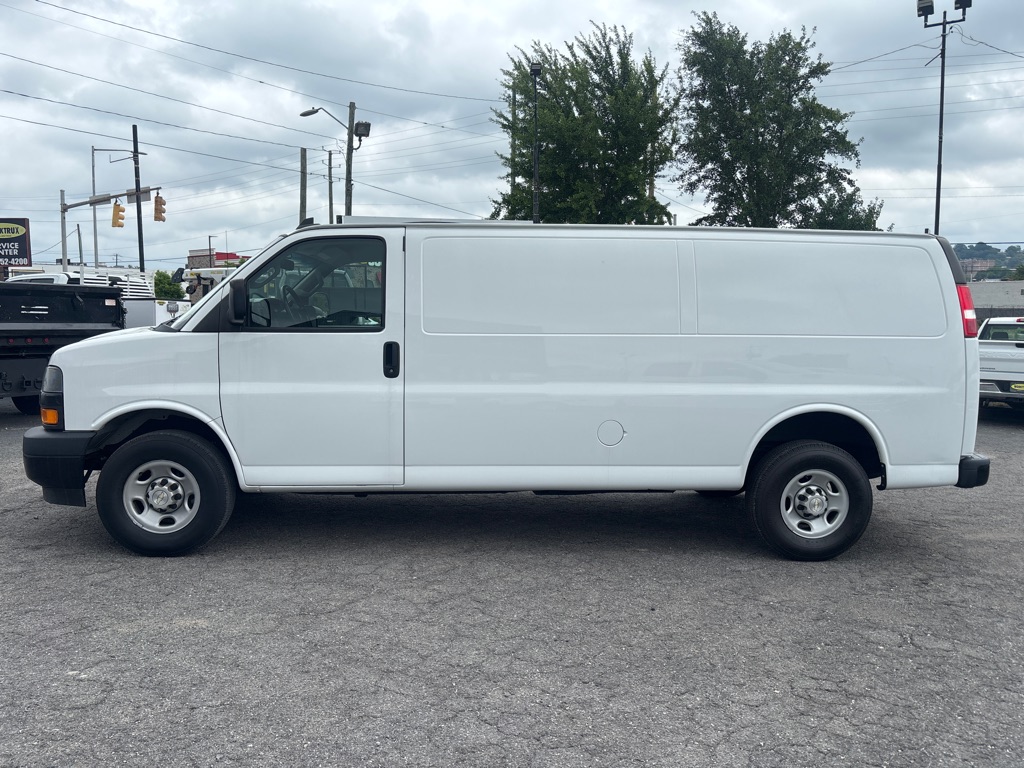 Photo 2 of this CHEVROLET EXPRESS G2500