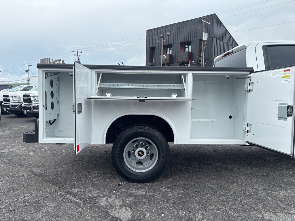 Photo 20 of this CHEVROLET SILVERADO 3500