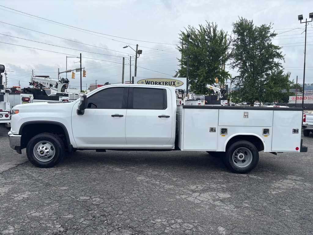 Photo 2 of this CHEVROLET SILVERADO 3500