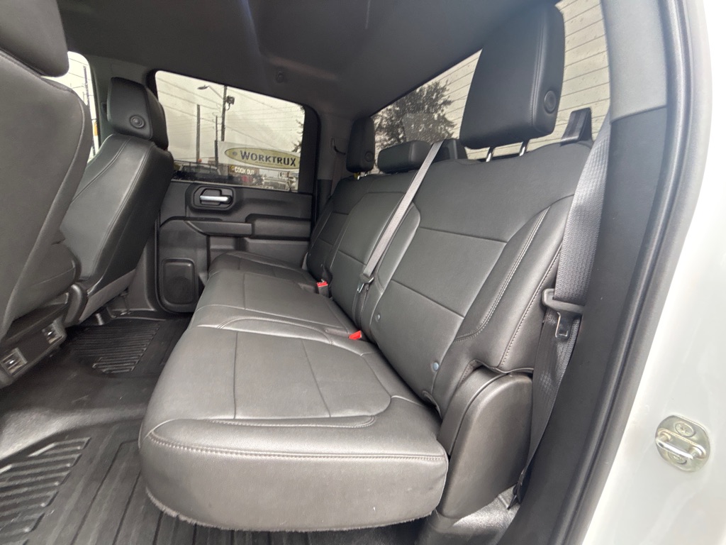 Photo 16 of this CHEVROLET SILVERADO 3500