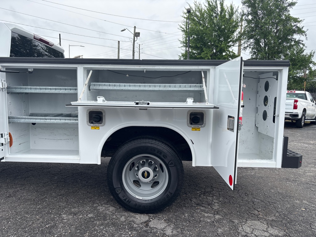 Photo 22 of this CHEVROLET SILVERADO 3500