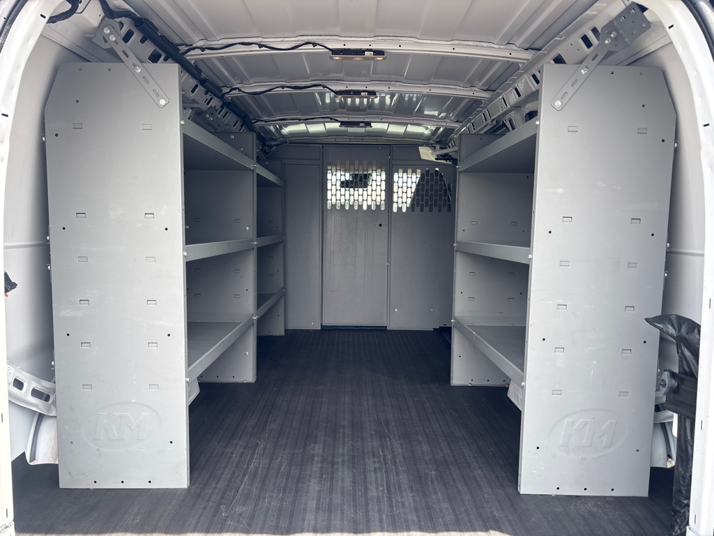 Photo 25 of this CHEVROLET EXPRESS G2500