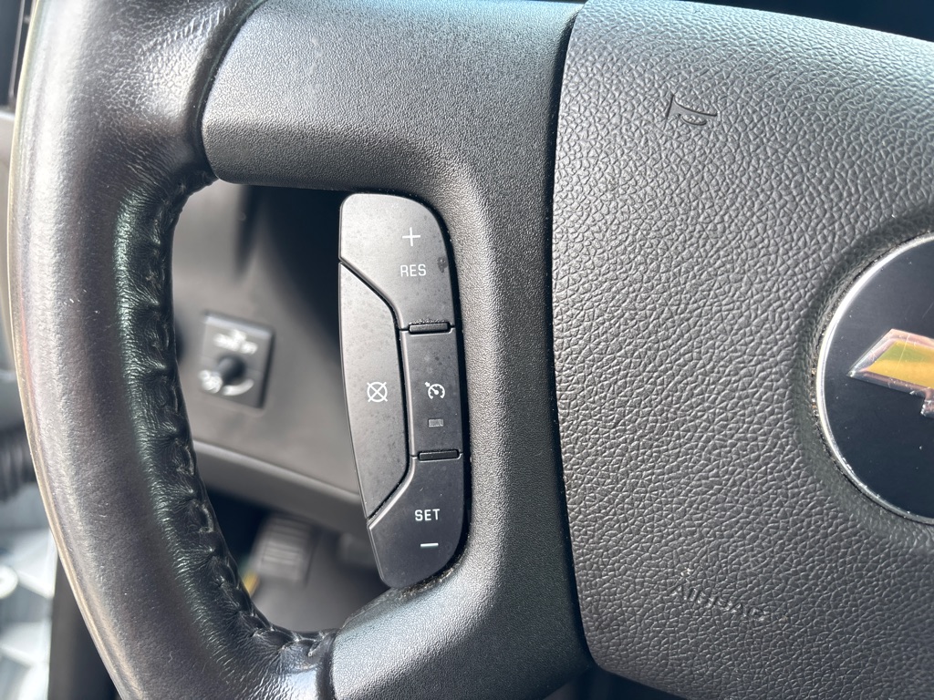 Photo 18 of this CHEVROLET EXPRESS G2500