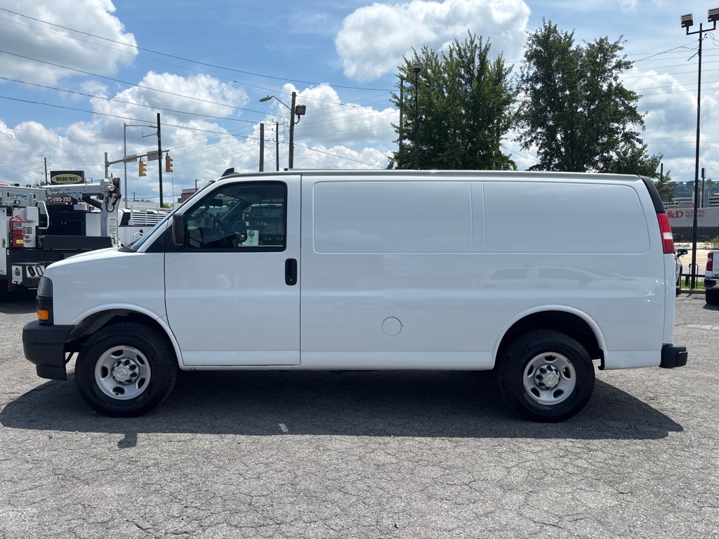 Photo 8 of this CHEVROLET EXPRESS G2500