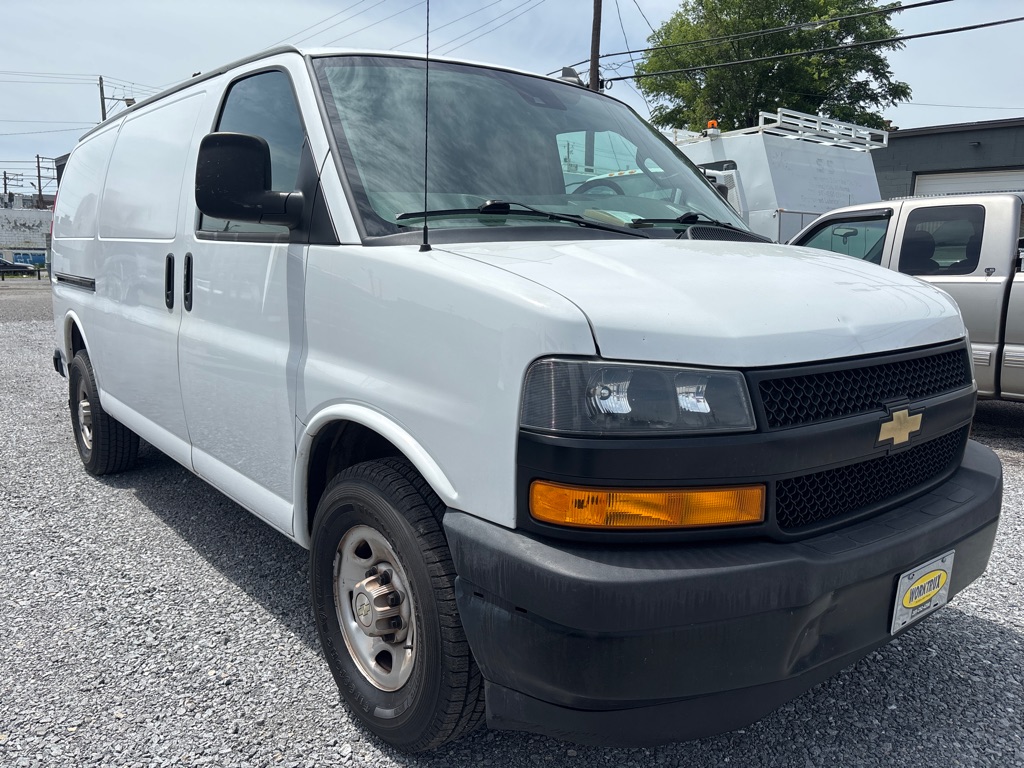 Photo 3 of this CHEVROLET EXPRESS G2500