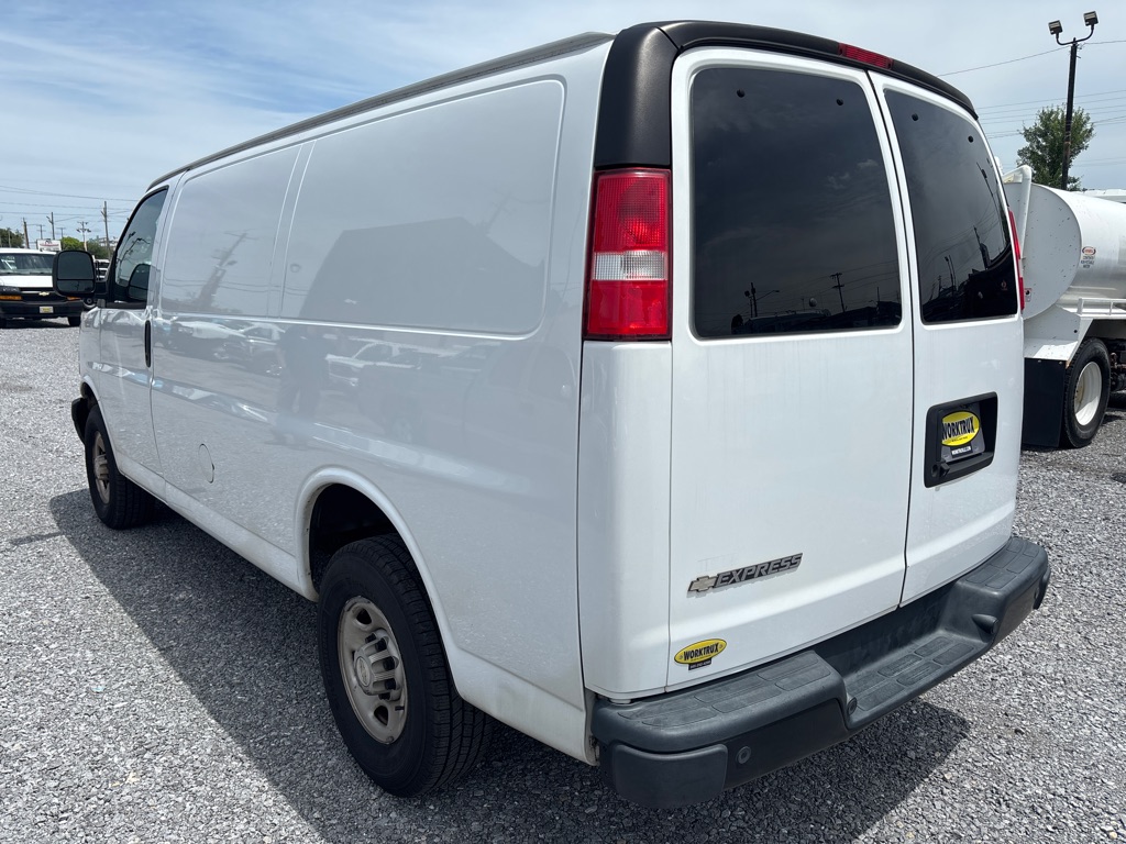 Photo 2 of this CHEVROLET EXPRESS G2500