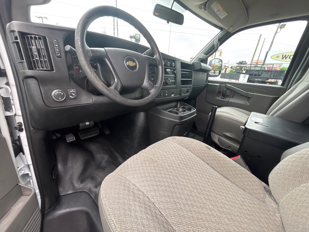 Photo 9 of this CHEVROLET EXPRESS G2500