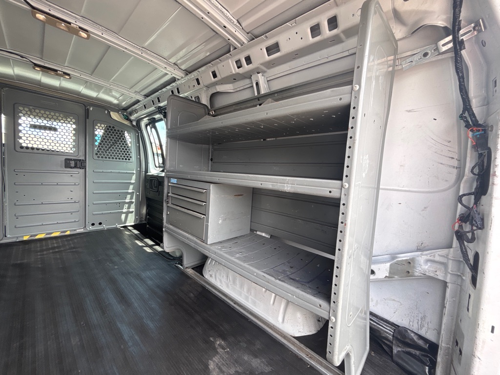 Photo 20 of this CHEVROLET EXPRESS G2500