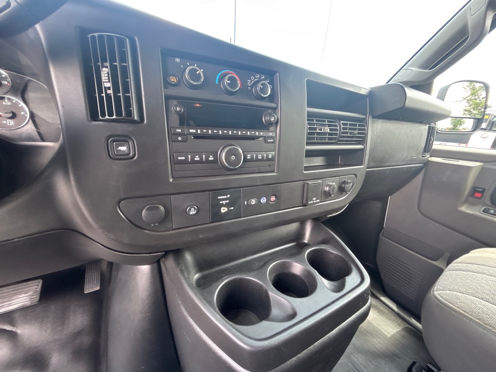 Photo 13 of this CHEVROLET EXPRESS G2500